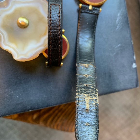 Vintage leather Gucci watch (bundle deal!) - Picture 4 of 4